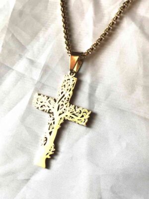 Collier pendentif croix style arbre vie