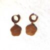 Arrière boucles oreilles petite fleur blanche Arrière boucles oreilles petite fleur blanche