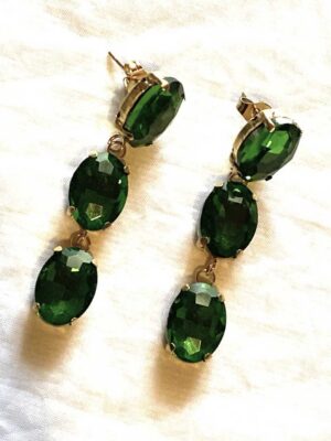 Boucles oreilles pendantes triple pierres vertes ovales facettes