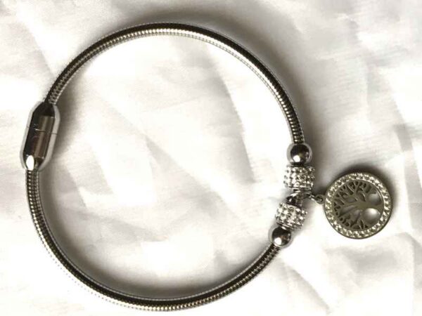 Bracelet rond argenté breloque pendentif arbre vie