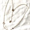 Chaine collier pendentif doré petit coeur oeillet mauve amour