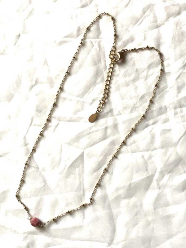 Chaine collier pendentif doré pierre ronde ovale rose mini perles chaine