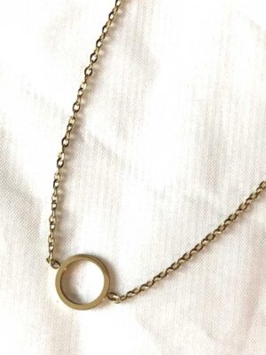 Collier pendentif petit cercle plat ouvert