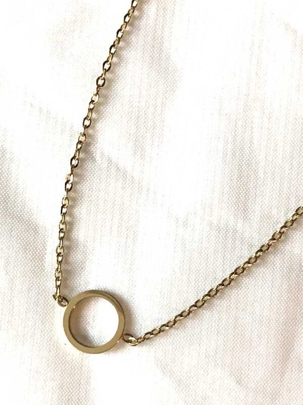 Collier pendentif petit cercle plat ouvert