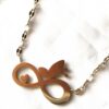 Collier pendentif signe infini petit papillon petit coeur chaine maillons torsadés boutique bijoux-harmonie Collier pendentif signe infini petit papillon petit coeur chaine maillons torsadés