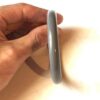 Vue dessus bracelet large gris arrondi dessus