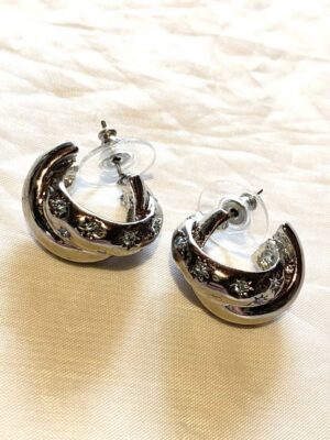 Boucles oreilles argentées double demi anneaux épais entrelacés étoiles bleues