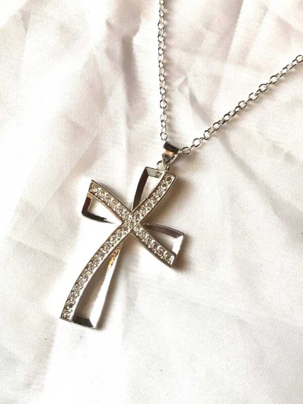 Collier pendentif argenté double croix strass religion