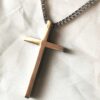 Collier pendentif argenté grosse croix thème religion