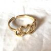 Bague dorée ouverte multiples petits coeurs facade amour